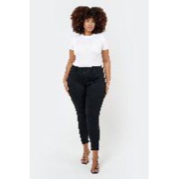 NWT Seven7 Plus Size Curvy Jean High Rise Skinny Black 24W Premium Quality - Picture 1 of 16